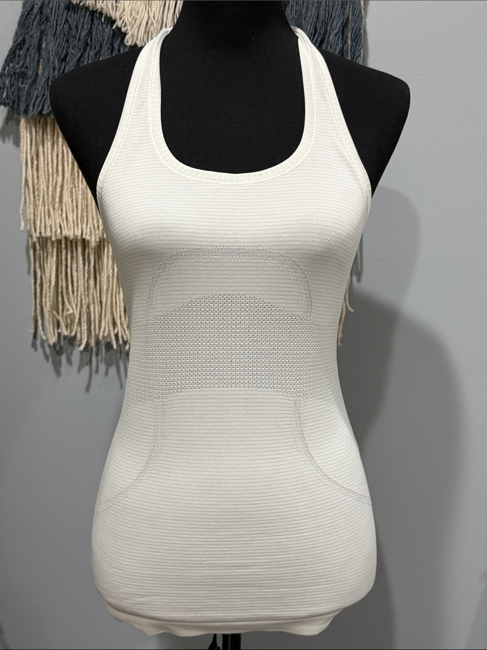 lululemon White Textured Racerback Yoga Tank Top Athletic Size 4